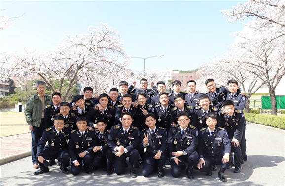 3학년 벚꽃놀이.bmp