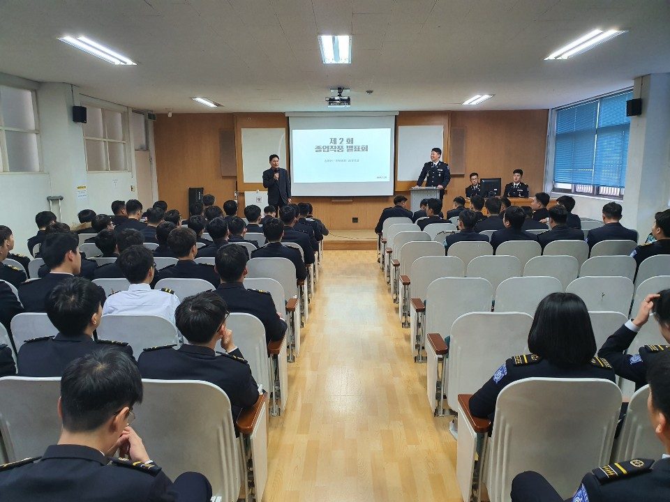 졸업작품발표회 1.jpg