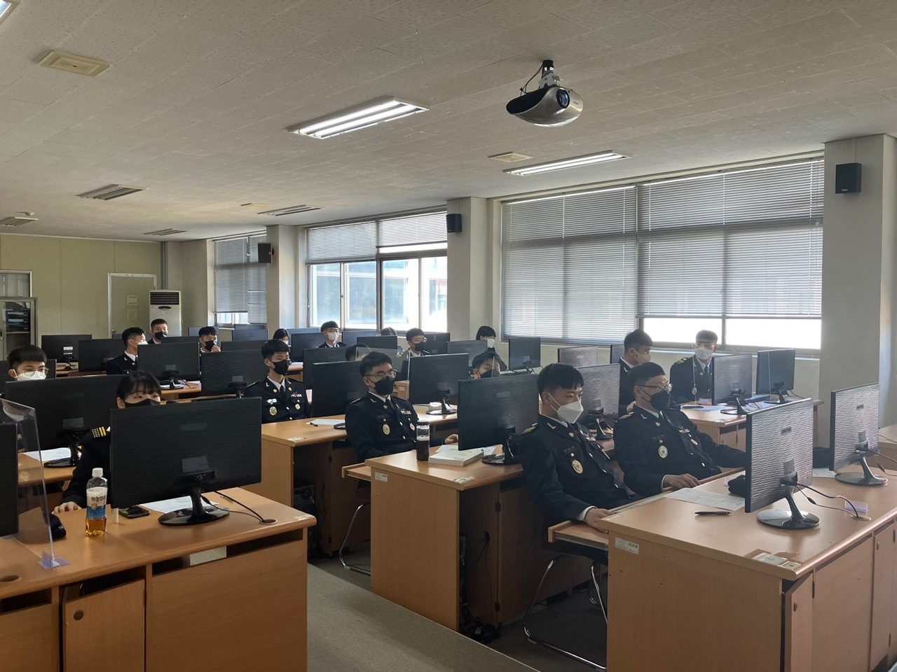 2022년 2학년 실습 수업(2).jpg